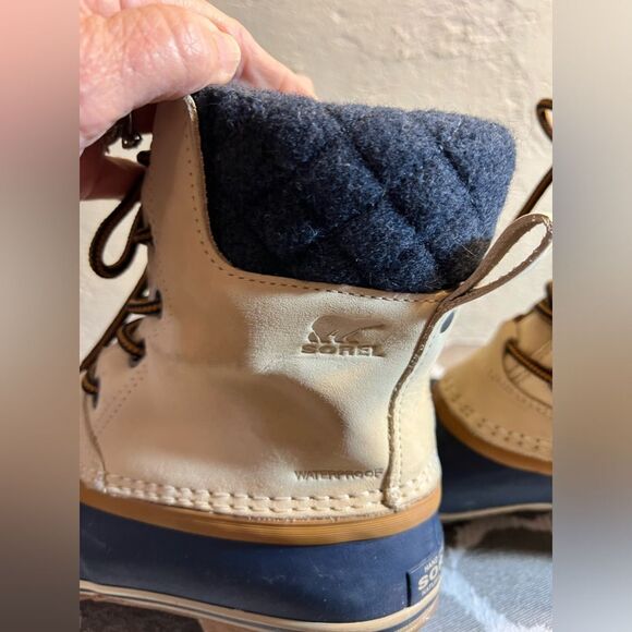 SOREL winter boots navy/tan, quilted, cozy snow/ rain winter boot. Size 8M-great - Picture 7 of 12
